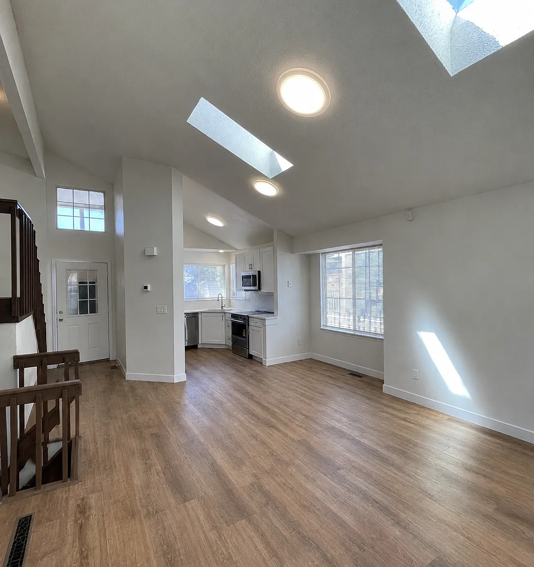 8036 Decatur St — Photo 1