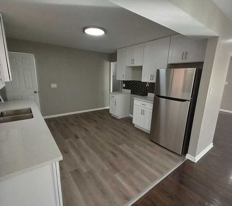 1st image of 4661 Maryland St