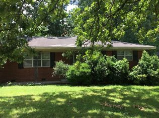 37 Flag Rd, Little Rock, AR 72205