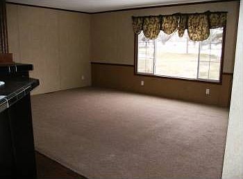 4th image of 2124 Duck Ln