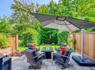 2254 Rockingham Dr #6, Oakville, ON L6H7H8