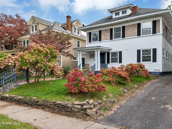 1080 Waverly Place, Schenectady, NY 12308