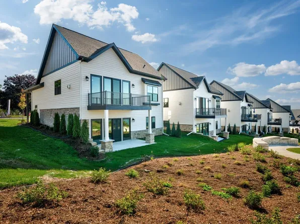 600 Monarch Lane, Beaver Dam, WI 53916