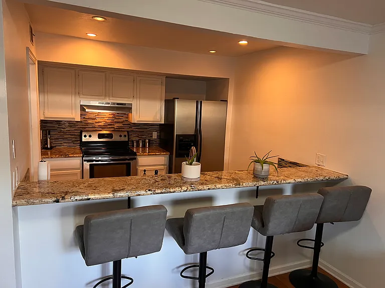 5329 Heatherstone Dr — Photo 5