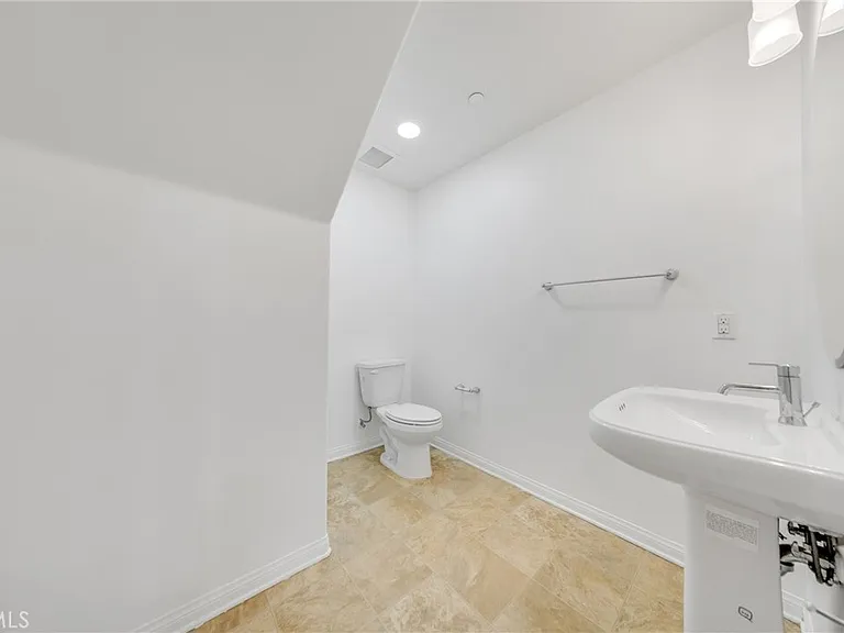 316 N Calvados Ave — Photo 21