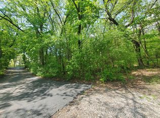 27726 W Hill Dr, Spring Grove, IL 60081