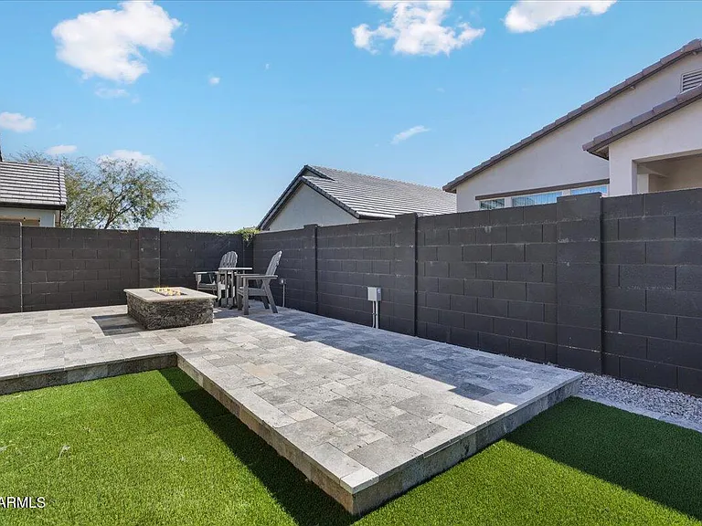 21147 W Hillcrest Blvd — Photo 34