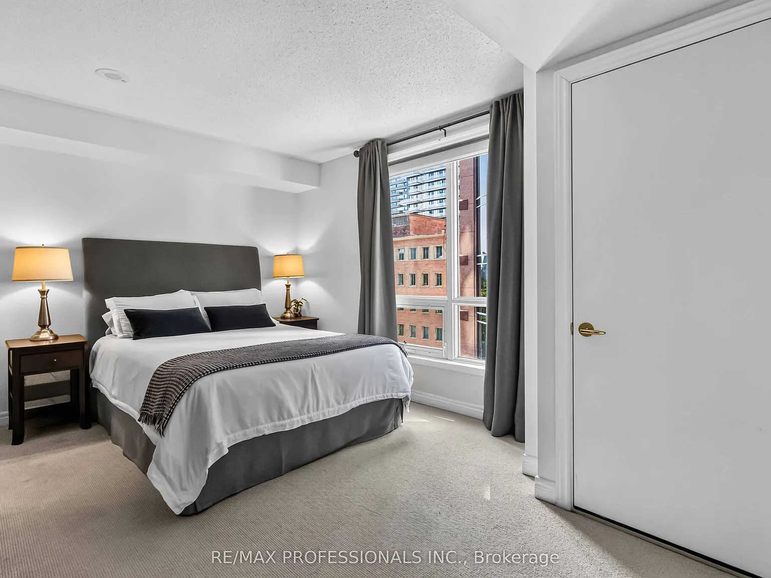 2 bed, $2,895 — Photo 3
