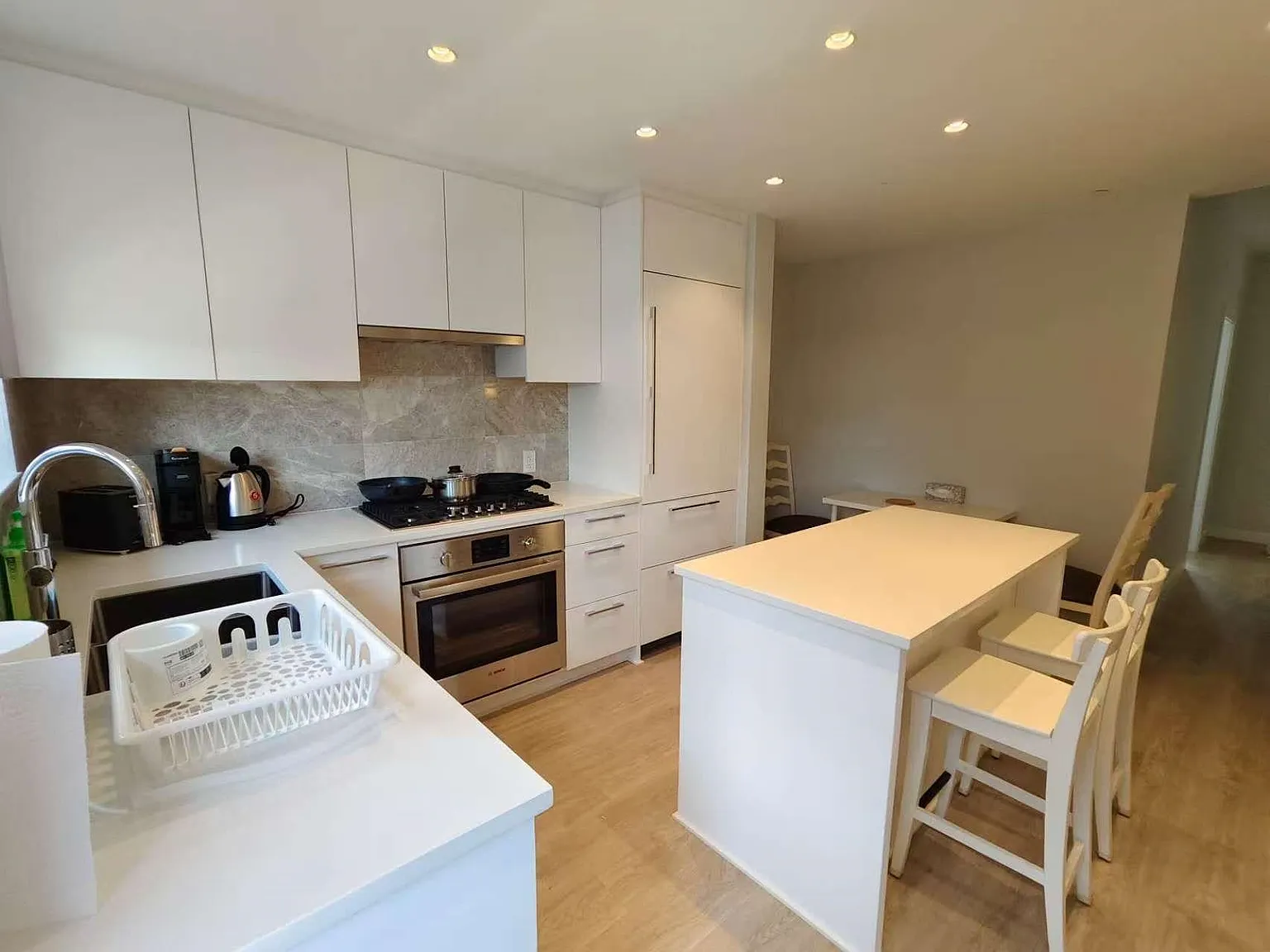 1 bed, 200 sqft, $1,600 — Photo 3