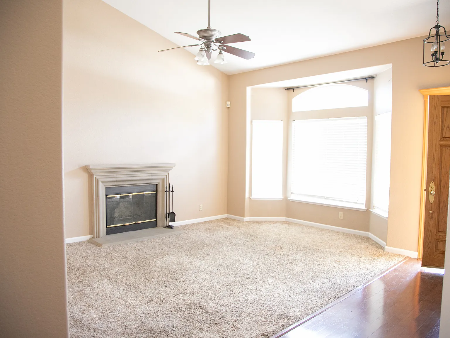 1596 Steinbeck Dr — Photo 4