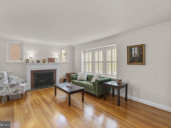 5th image of 636 Overbrook Rd