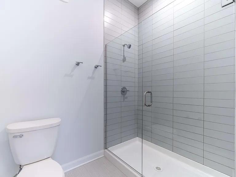 Quinn Apartments — Photo 19