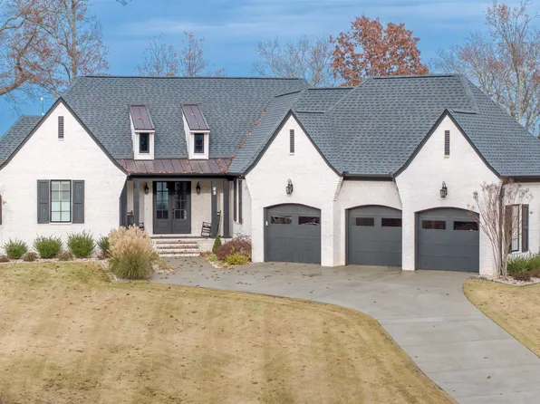 79 Crowne Point Dr, Muscle Shoals, AL 35661