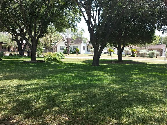 5th image of 912 W Lucille St
