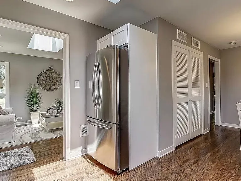 473 N Highview Ave — Photo 8