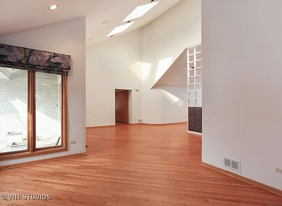 5th image of 1885 Keats Ln