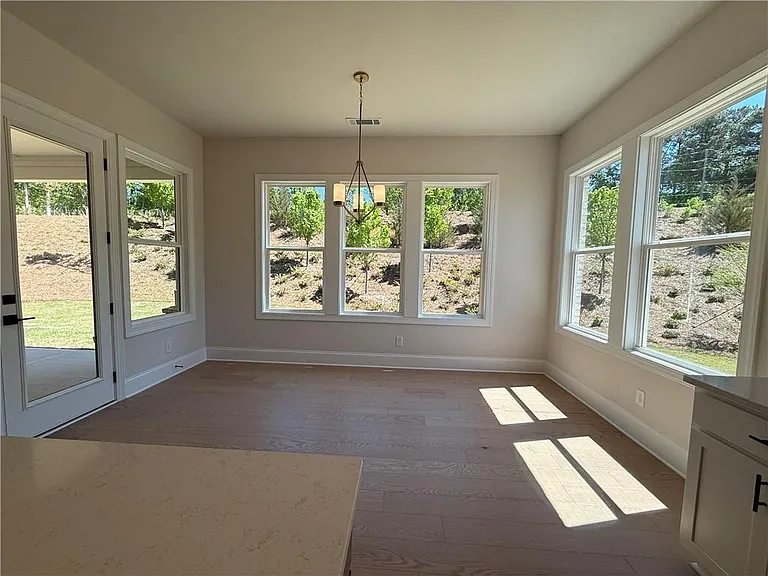 2450 Colliers Ln — Photo 32
