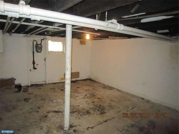 6039 Woodruff Ave, Pennsauken, NJ 08110