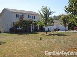 1726 E Highway Ww, Marshall, MO 65340