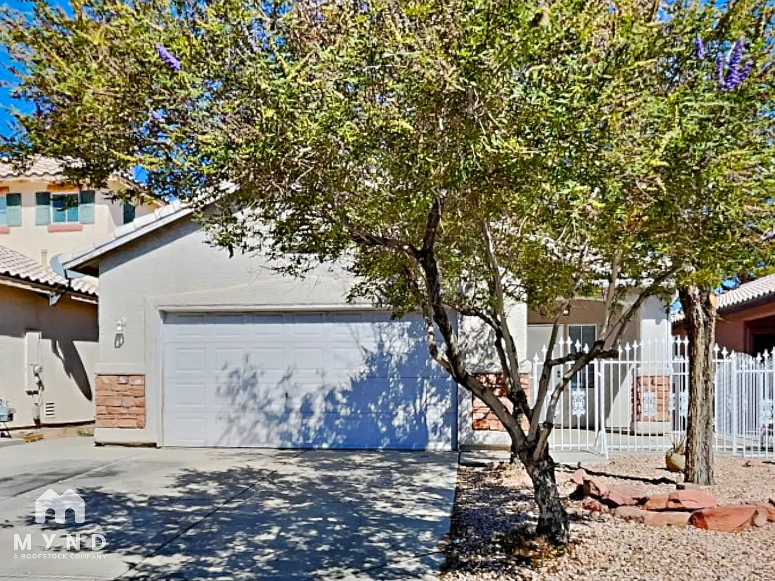 3 bed, 2.0 bath, 1244 sqft, $2,030 — Photo 1