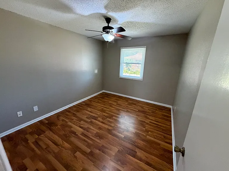 1615 E Tulsa St #1615 — Photo 6