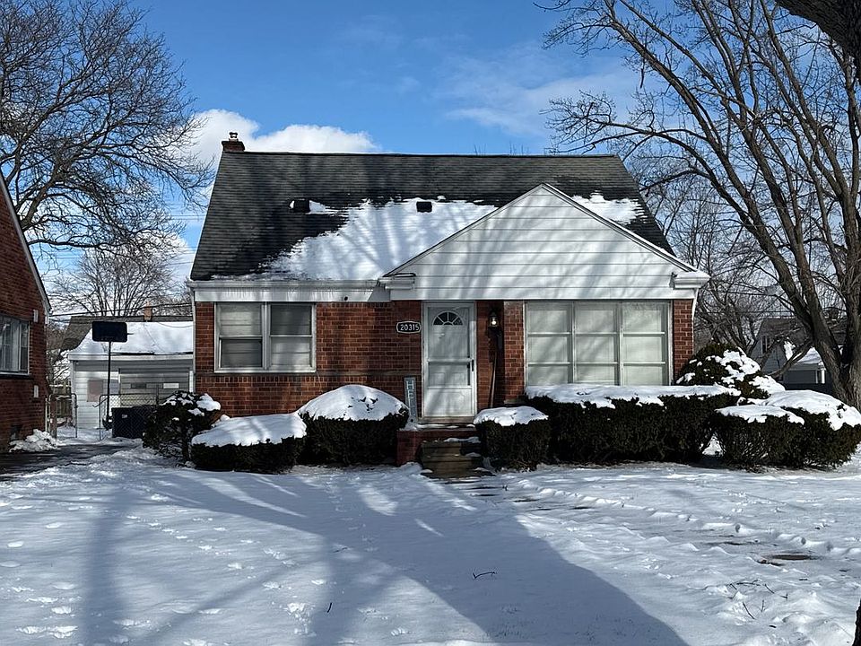 1st image of 20315 Country Club Dr