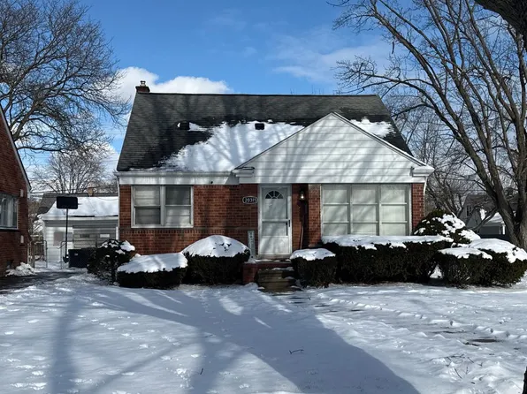 20315 Country Club Dr, Harper Woods, MI 48225