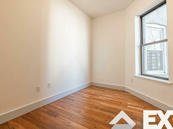 5th image of 469 Park Pl
