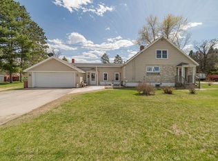 717 Anderson Ave, Crivitz, WI 54114