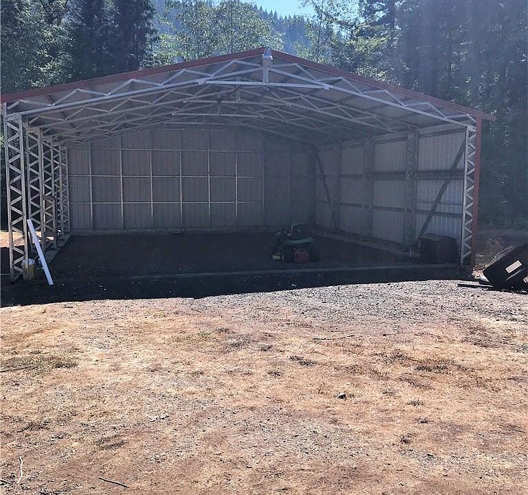 2nd image of 115 Elk Ln