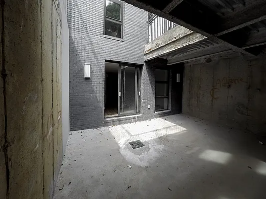 Rented by Cyberapts Management | media 41