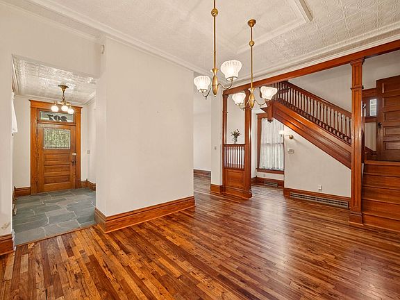 2nd image of 207 S 9th St