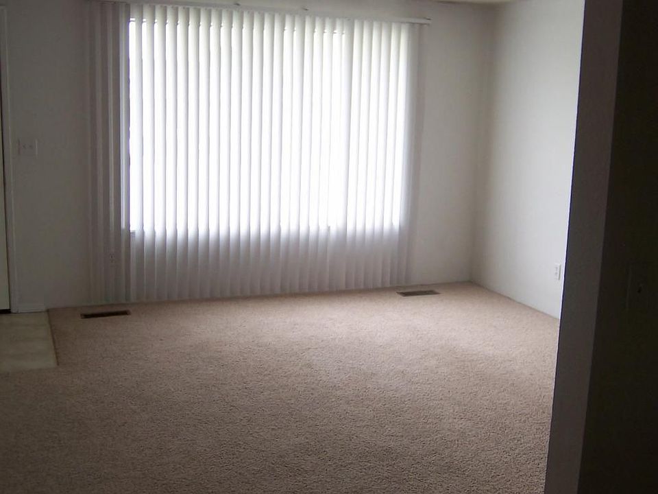 1st image of 1010 N Lincoln St
