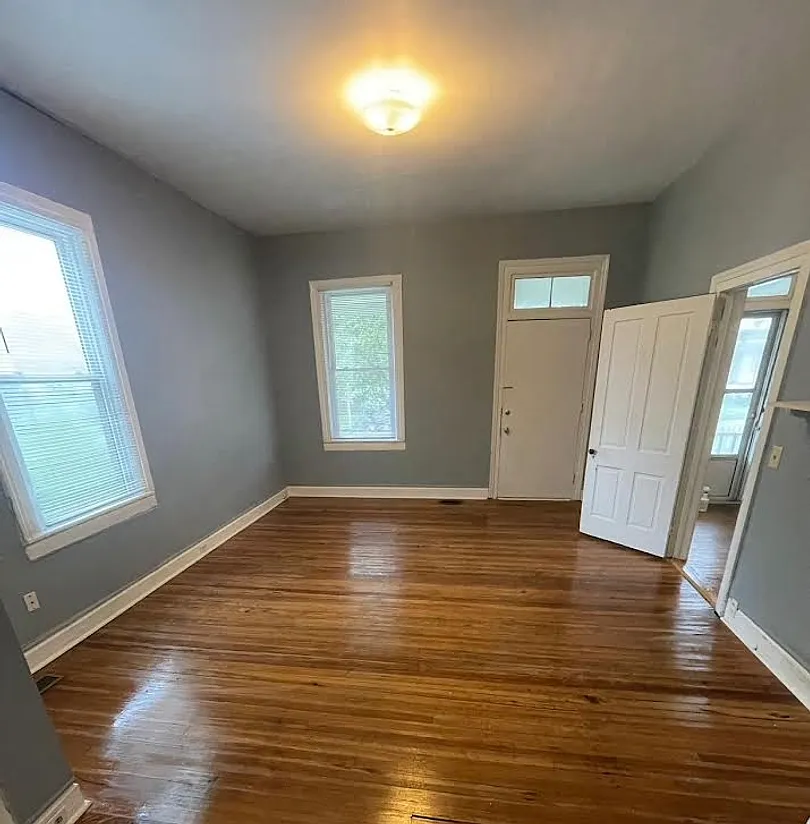 Charming 3BR Home in Olympia Minutes from USC & Downtown! — Photo 4