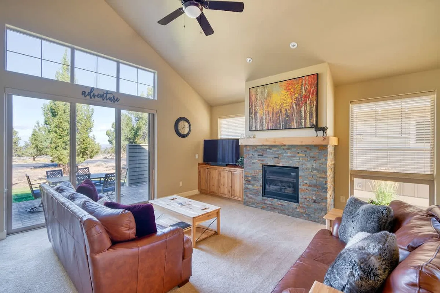 3 bed, 2.0 bath, 1905 sqft, $6,065 — Photo 1