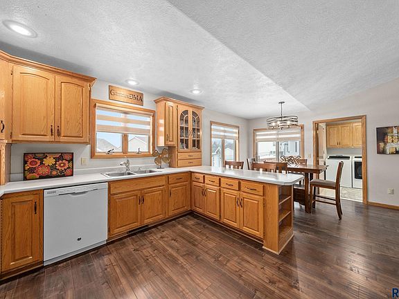 5th image of 6418 W Hillary Dr