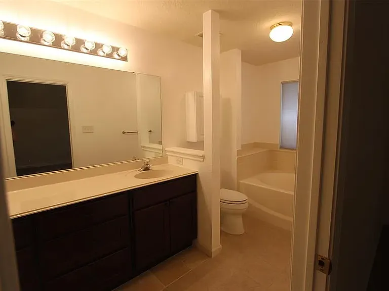 22715 Bridgewater Dr — Photo 9