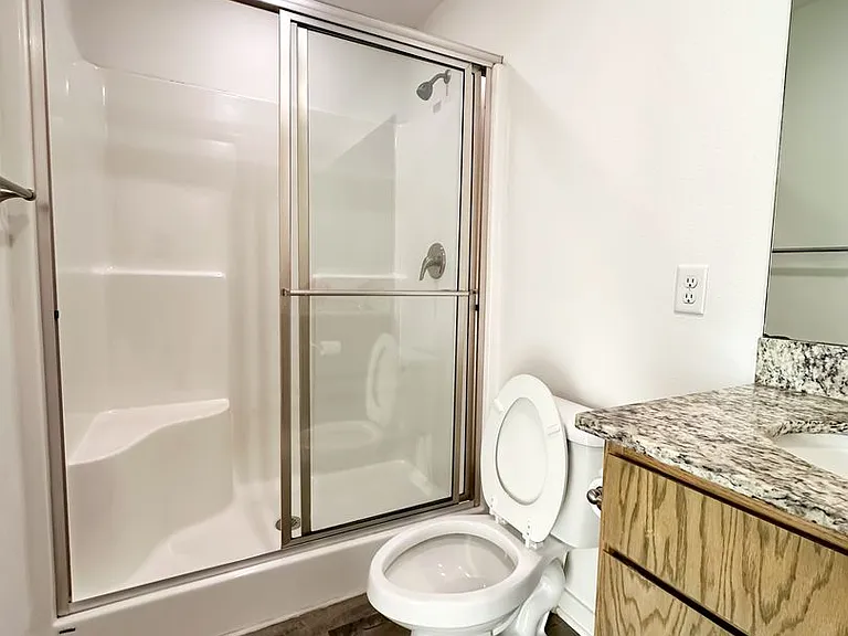325 Westbrook Ct — Photo 12