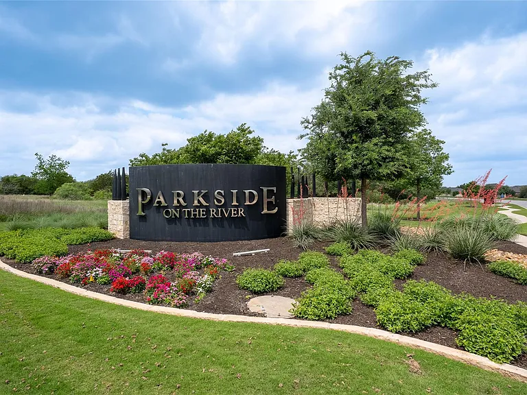 1432 Mulberry Oak Ln — Photo 2