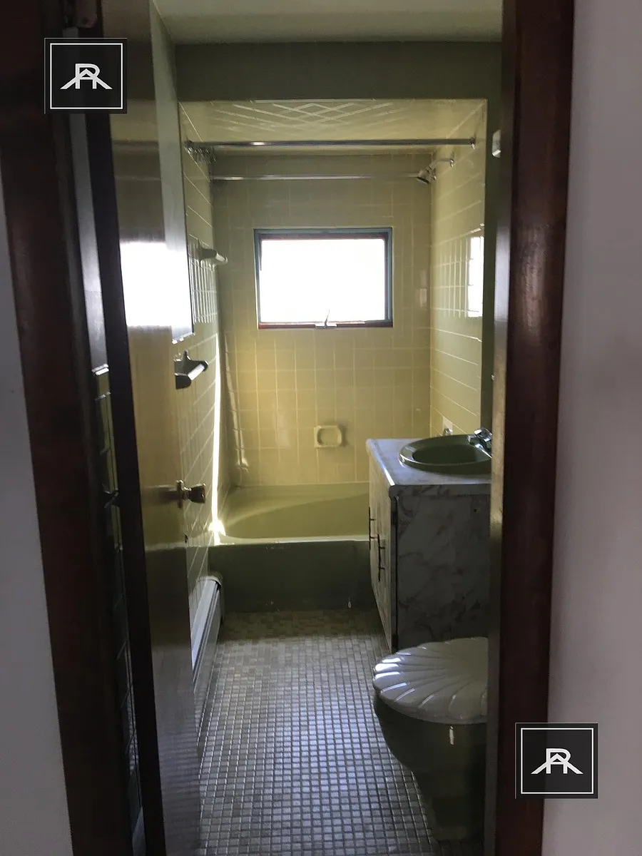 Building Photo - 232 Brookline St #2