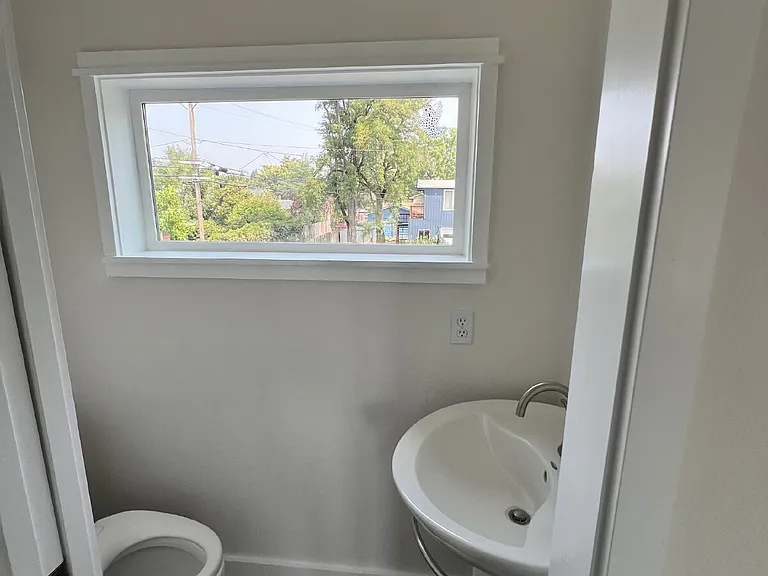 750 E 27th Ave — Photo 5
