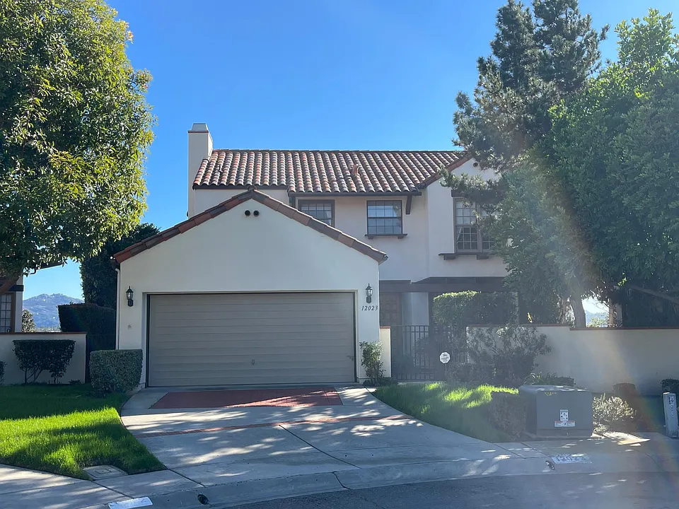 12023 Versailles Ct
