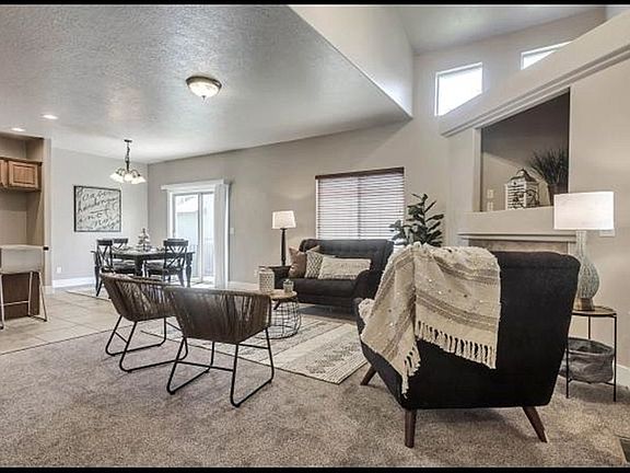 2nd image of 2539 N Elm Dr