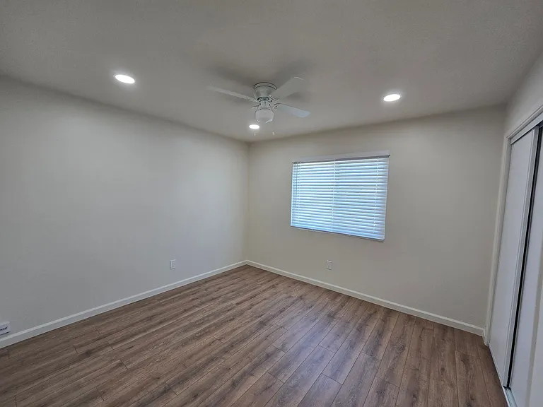 801 Capehart Ct — Photo 6