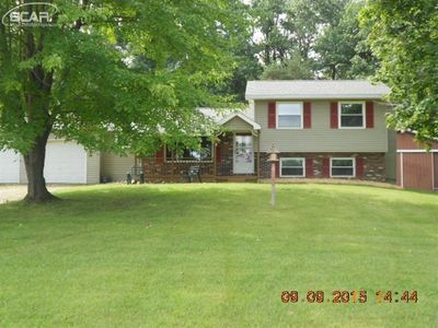 2697 German Rd, Lapeer, MI, 48446