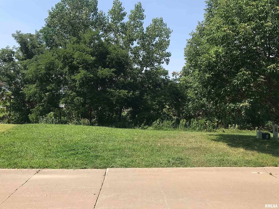 1st image of 711 7th Street Ct