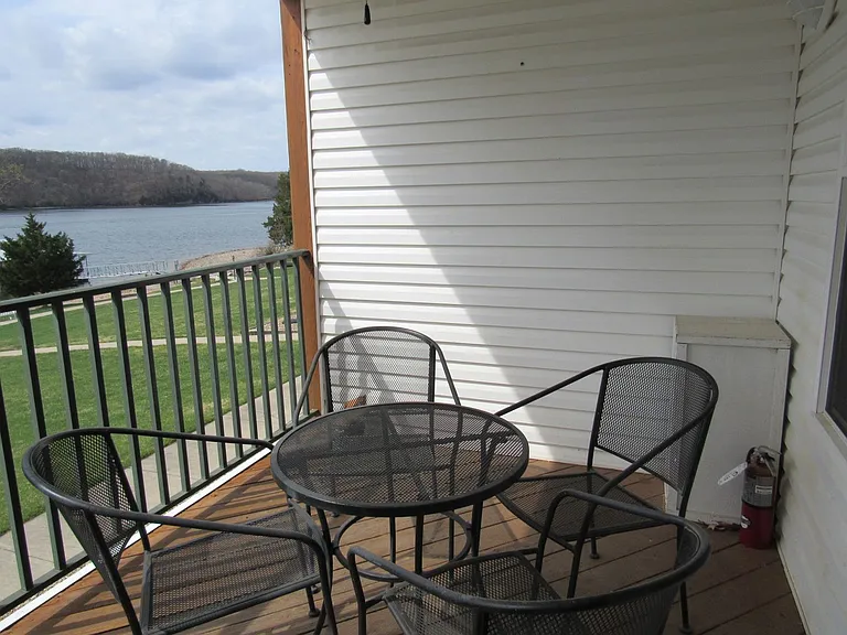 549 Park Place Dr #1E — Photo 2