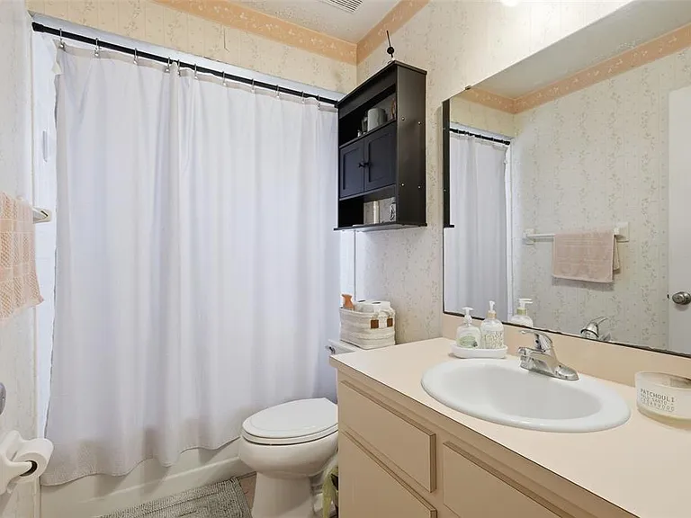 1011 Winifred Way — Photo 23