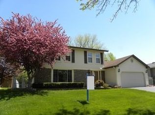 711 Texas St, Elk Grove Village, IL 60007