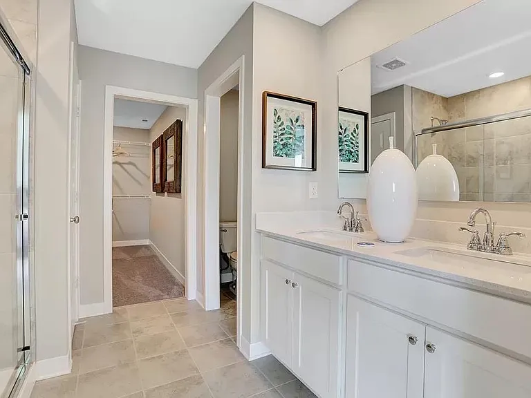 1151 Beverly Pl — Photo 13